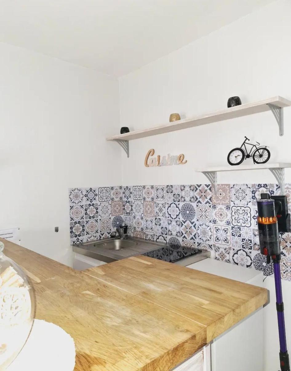 Appartement F2 Centre-Ville Issoire Avec Jolie Vue Ngoại thất bức ảnh
